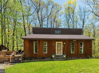 70 Mountain Ln, Newburg, PA 17240