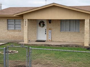 1836 Cox St, Eagle Pass, TX 78852