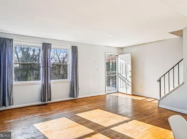 5106 Hillwell Rd, Baltimore, MD 21229