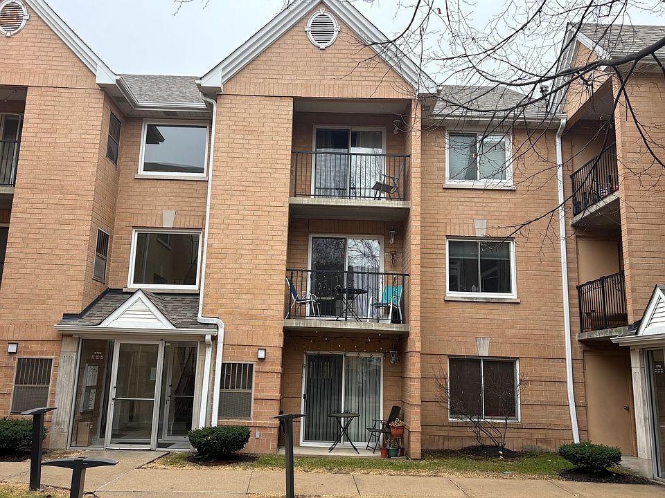 1st image of 8700 W Evelyn Ln APT 205