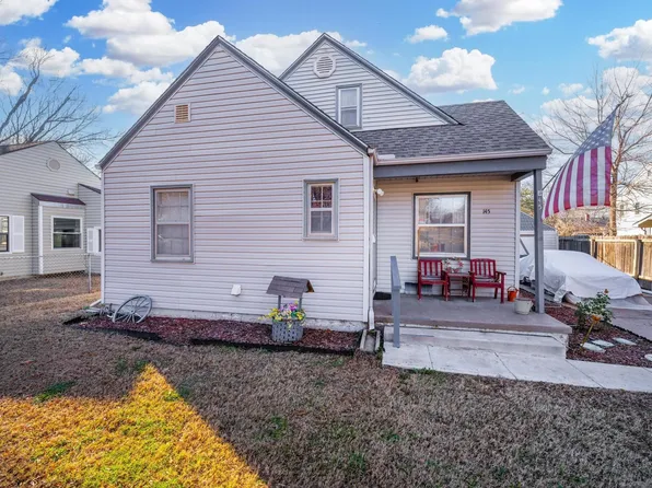 145 S McComas St, Wichita, KS 67213