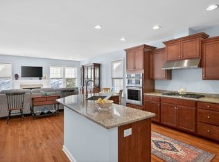 18 Kensington, Plymouth, MA 02360