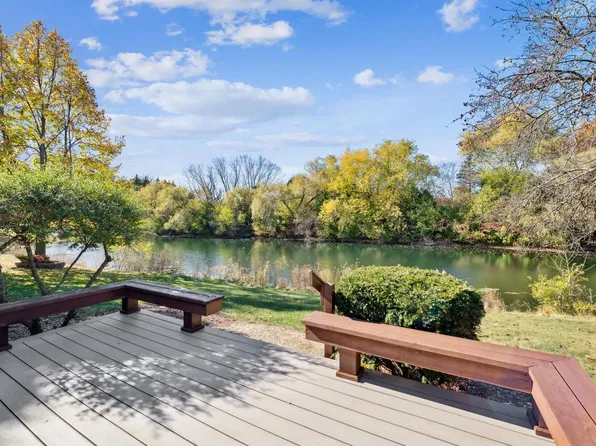 10335 North Westport CIRCLE #2A, Mequon, WI 53092