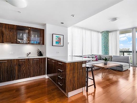 2nd image of 6899 Collins Ave #Cu-1409