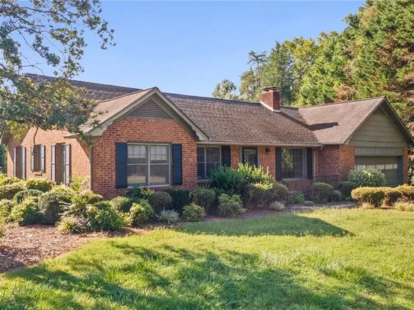 175 Circle Dr, Mocksville, NC 27028