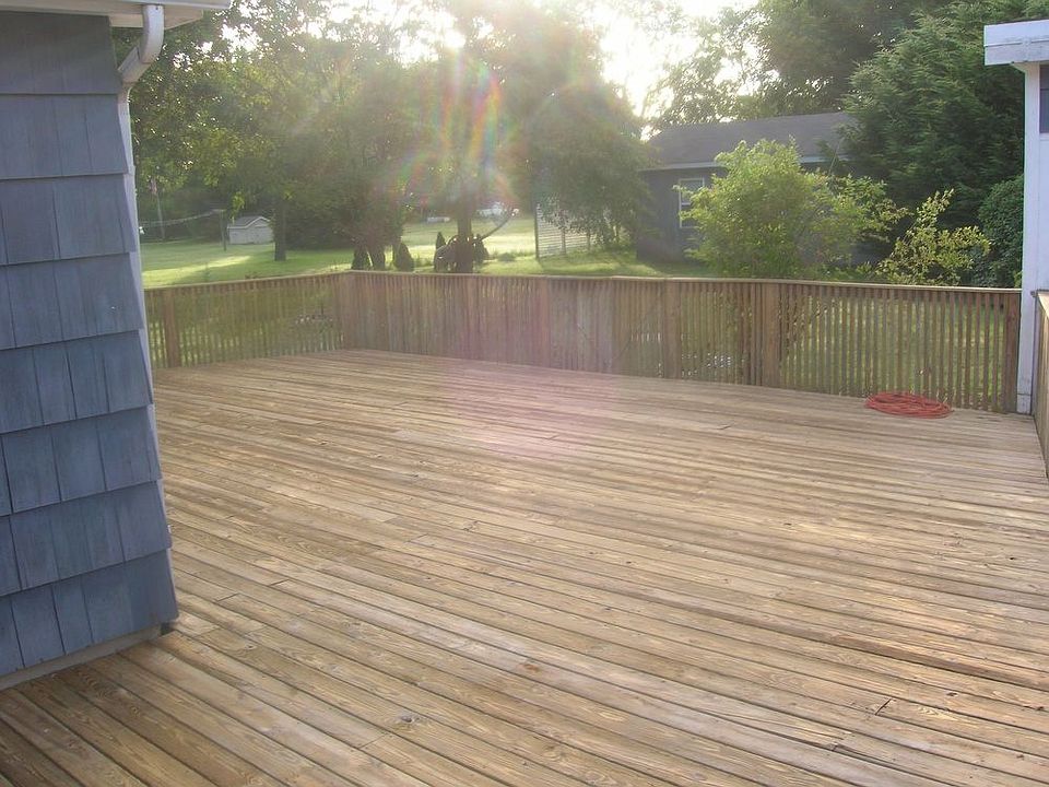 2nd image of N Phillips Ave