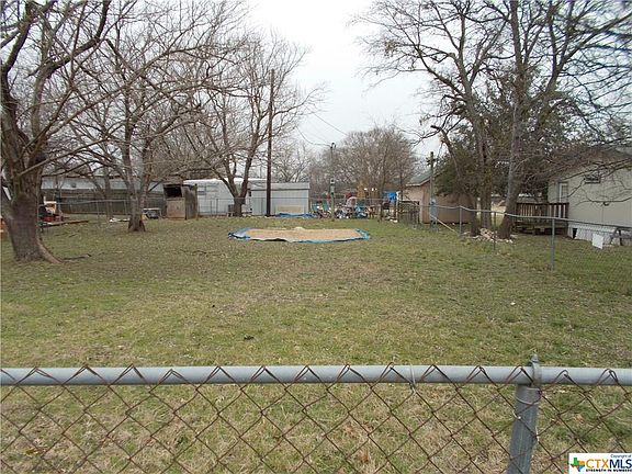 3rd image of 17 Mustang Dr