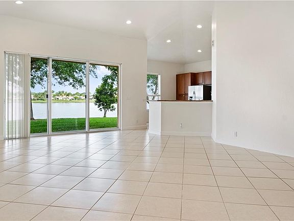 4th image of 6100 Santa Margarito Dr