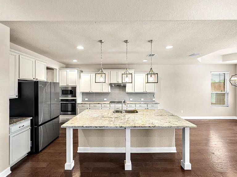 2068 Tejas Pecan — Photo 10