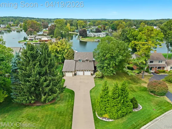 3398 Tiquewood, Commerce Township, MI 48382