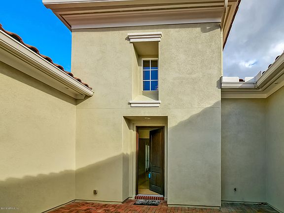 3rd image of 4555 Carrara Ct