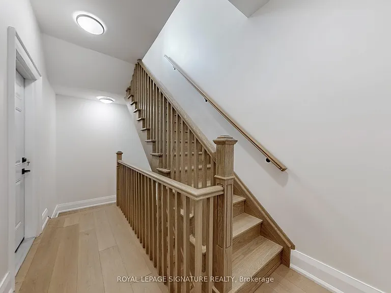 28 Beaconsfield Ave #3 — Photo 5