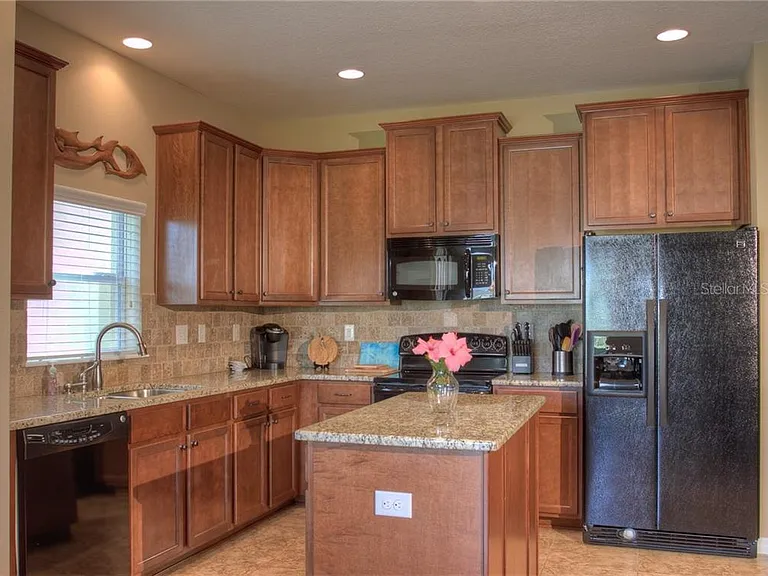 8525 Karpeal Dr — Photo 8