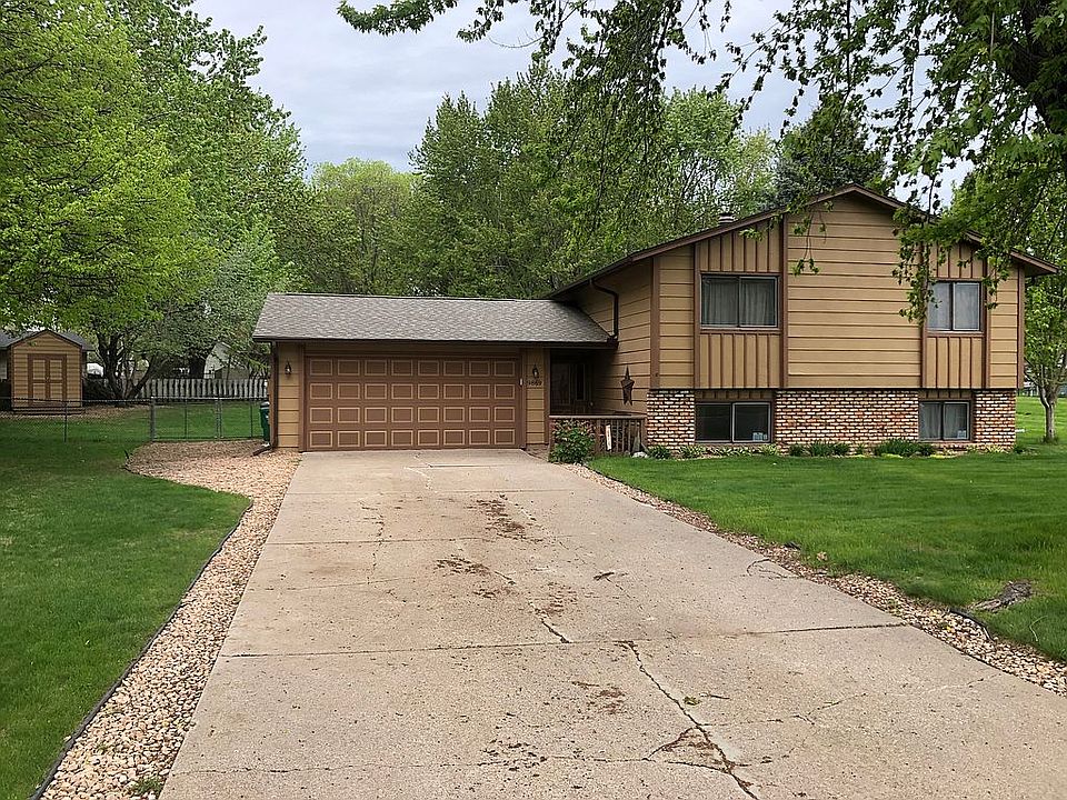 2nd image of 9869 Valley Forge Ln N