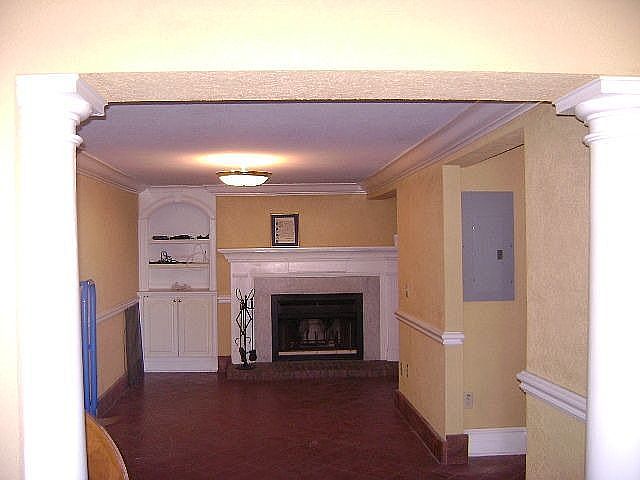 1st image of 4840 Lexington Ave