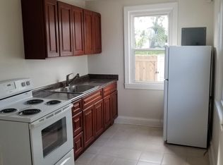 412 Chestnut Ct, Baltimore, MD 21222