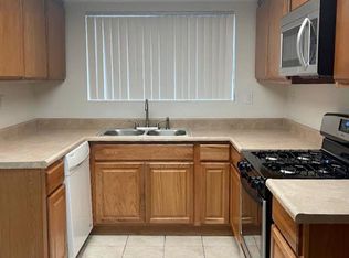 618 W Arrow Hwy APT D, Upland, CA 91786