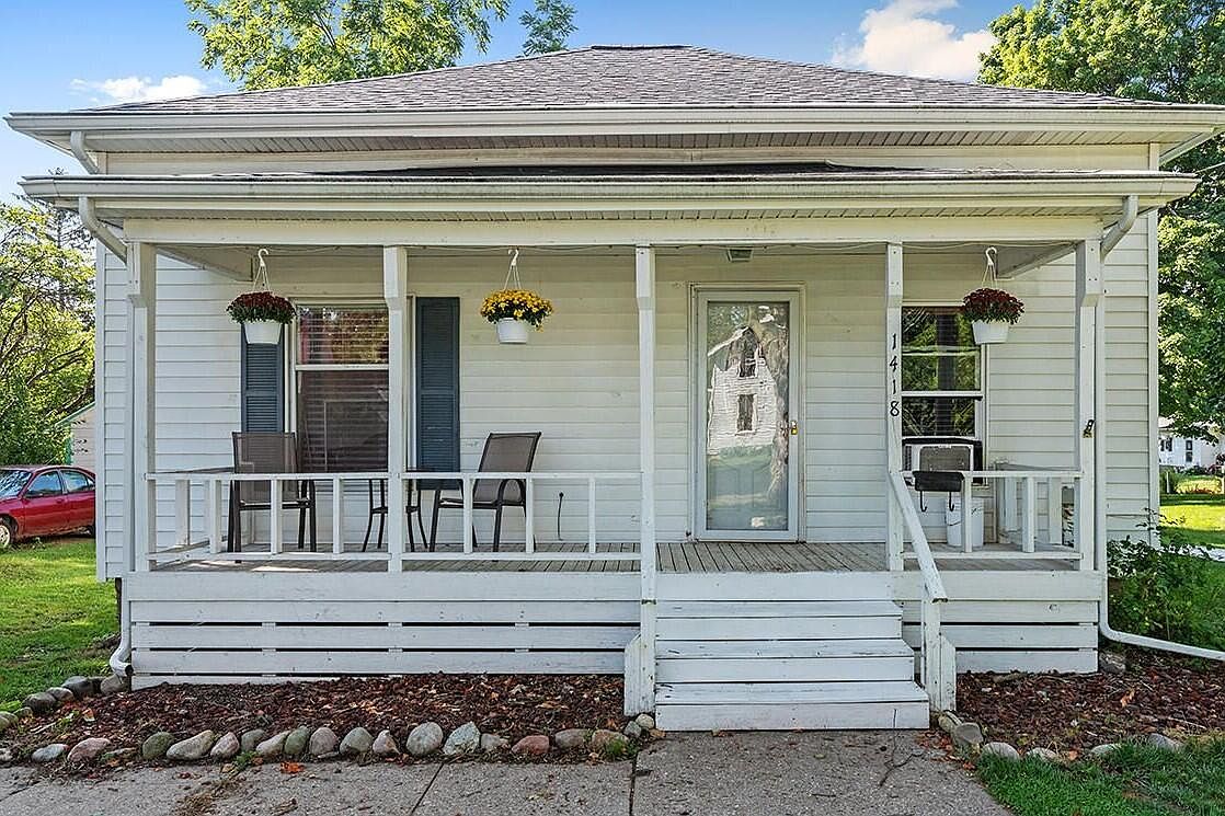 1418 Morton St, Lake Odessa, MI 48849 Zillow