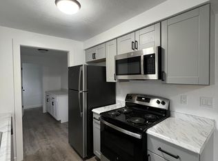 214 S 41st St, Springfield, OR 97478