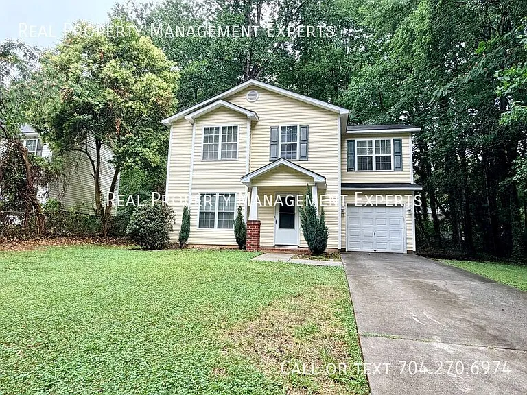 4025 Oakwood Rd — Photo 1