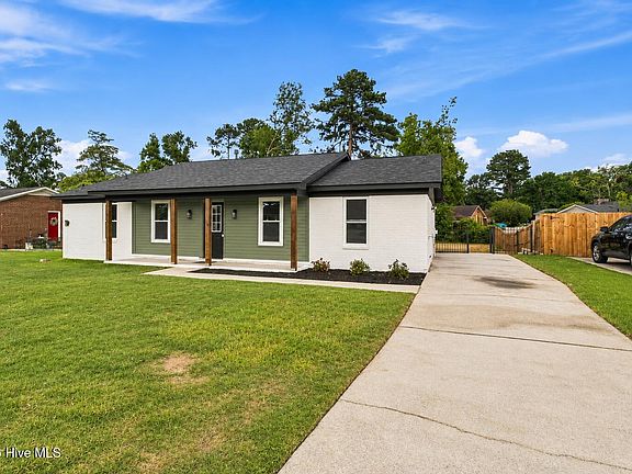 2nd image of 315 Miramar Drive