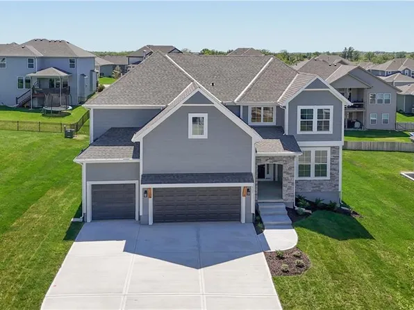 2717 W Park St, Olathe, KS 66061