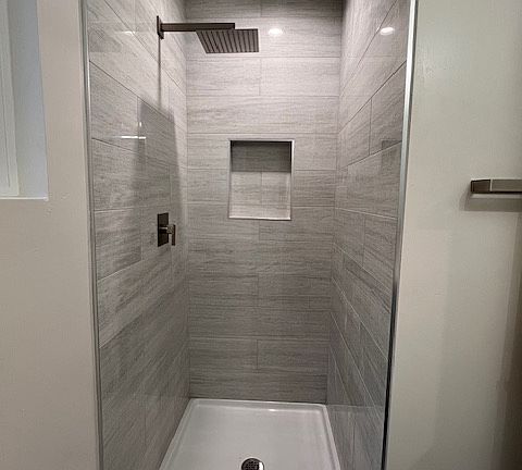 4th image of 3613 Logan Ave