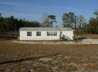 80 Southeast Pl, Trenton, FL 32693