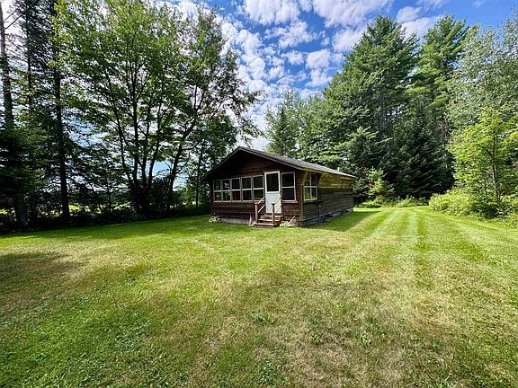 2nd image of 843 Perini Road