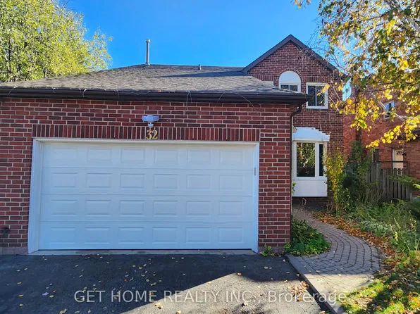 32 Torrance Woods, Brampton, ON L6Y 2T2