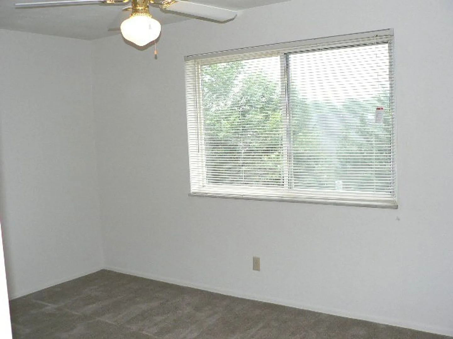 Hickory House Apt. — Photo 2