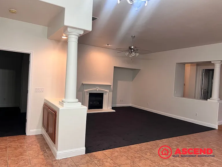 2922 Paradise Point Pl — Photo 3