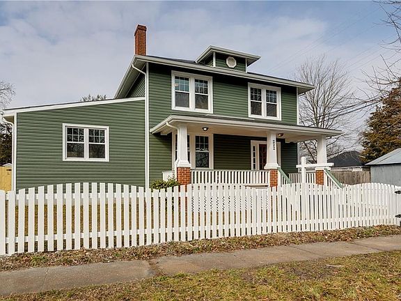 3rd image of 222 W 33rd St