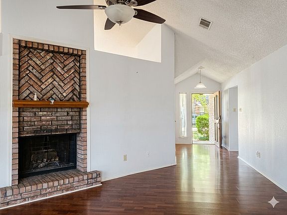 5th image of 2401 Cortland Cir