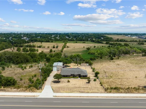 1632 Ritchie Rd, Lorena, TX 76655