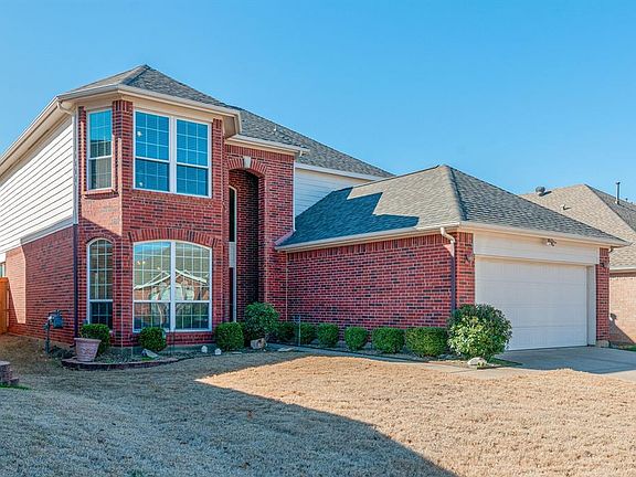 2nd image of 3808 Oak Leaf Ln