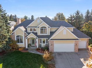 1338 Crystalaire Ct SE, Caledonia, MI