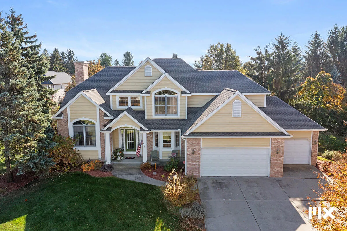 1338 Crystalaire Ct SE photo 1