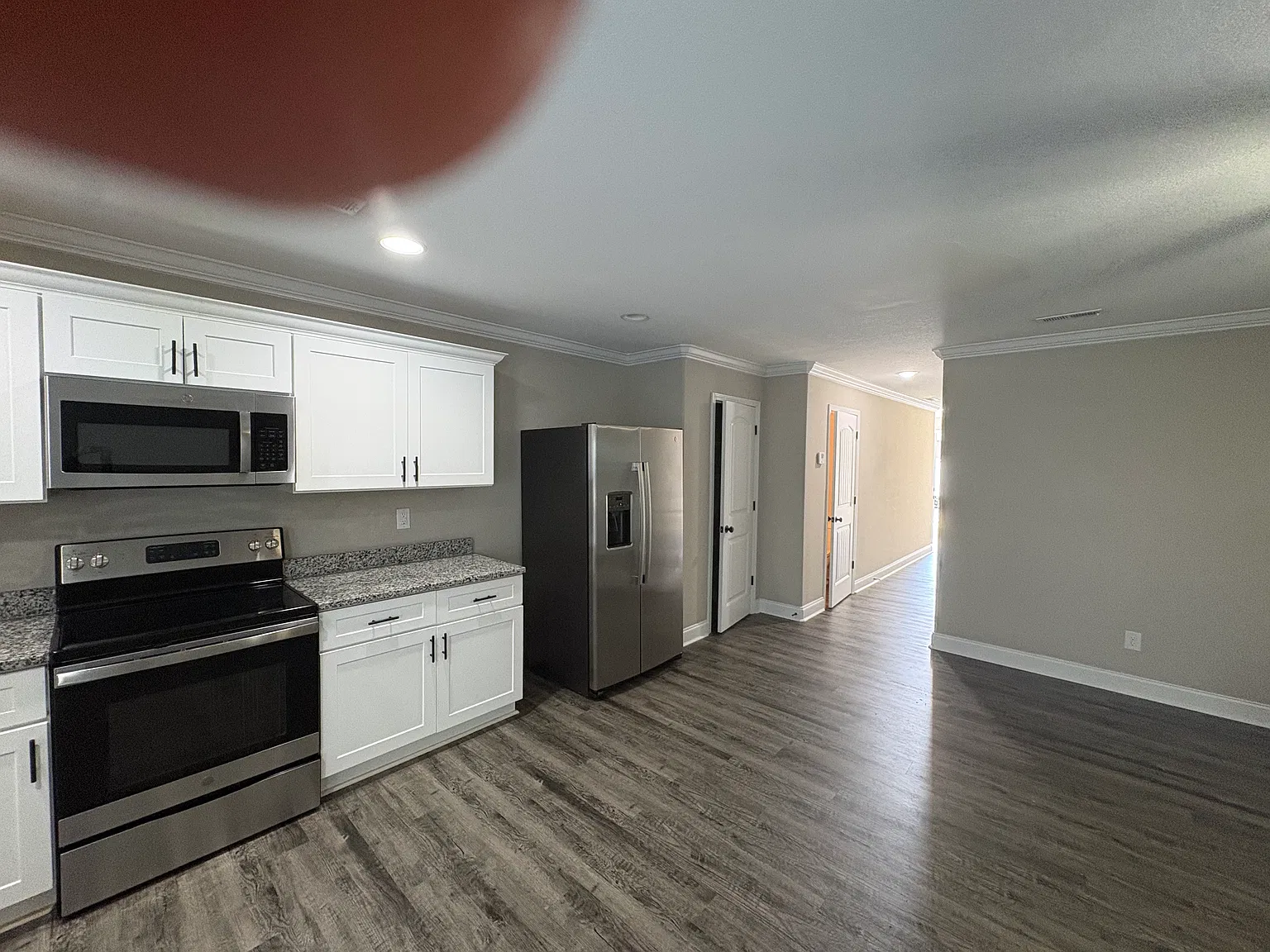3 bed, 2.5 bath, 1588 sqft, $1,900 — Photo 4
