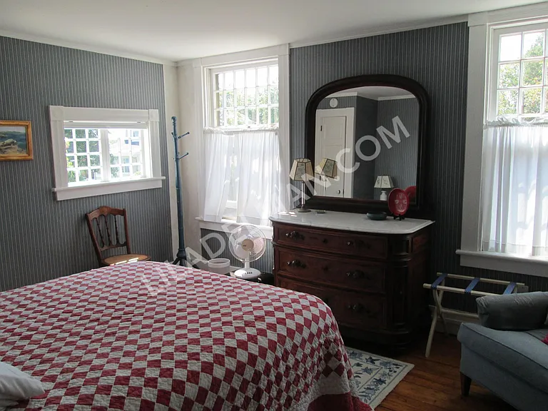 28 Newport St — Photo 15