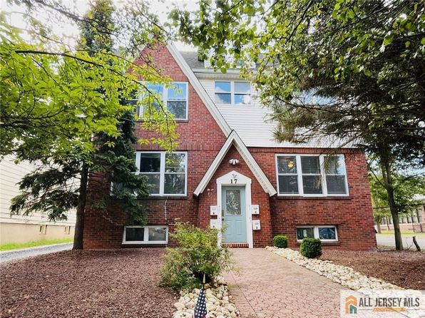 17 Elm Ct APT B