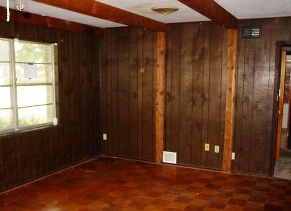 4th image of 3005 Ivy Ln