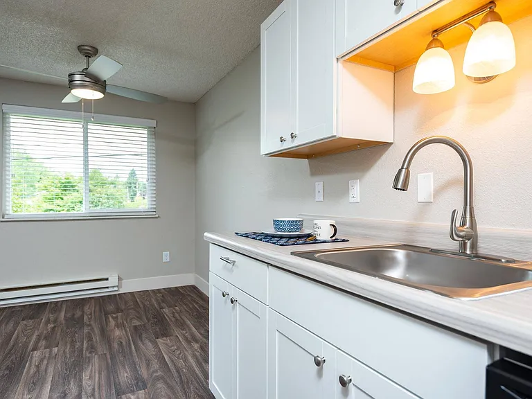 Oak Grove Kitchen