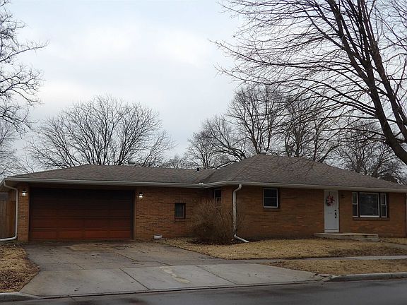 2nd image of 1206 Mayfair Dr