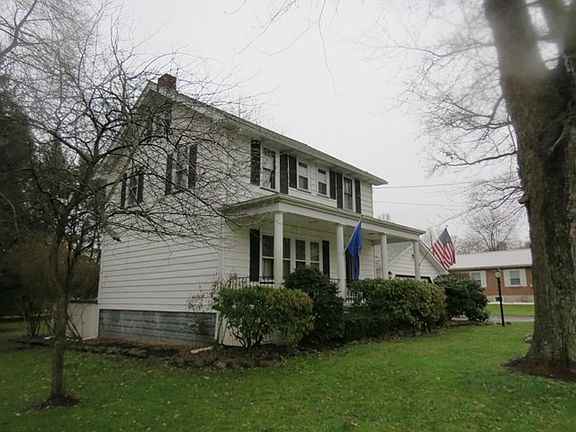 2nd image of 1124 Lamont Dr