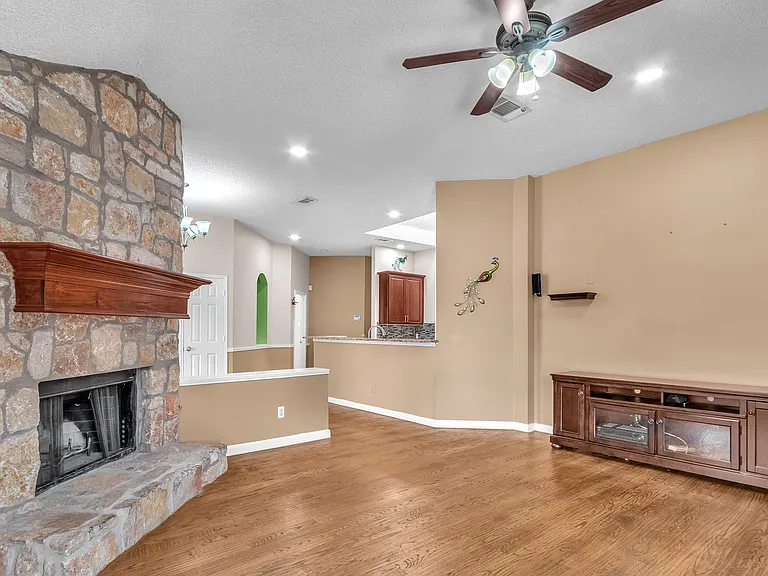 10809 River Oaks Dr — Photo 19