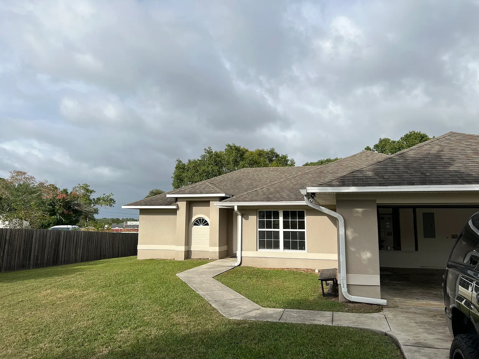 3 bed, 1413 sqft, $1,900 — Photo 1