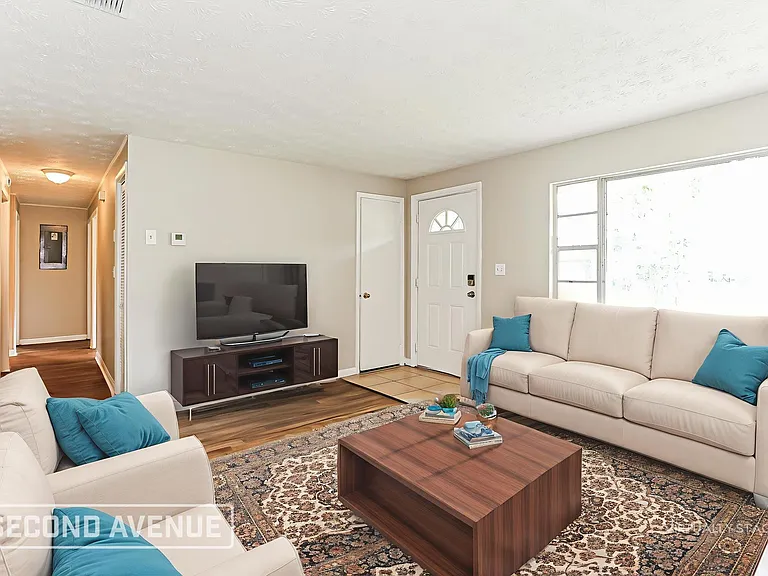 5442 Foxboro Rd — Photo 2