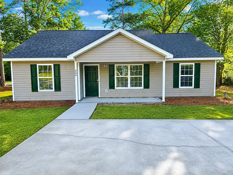 206 Woodhaven Dr — Photo 1
