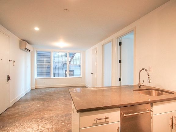 4th image of 273 Leonard St #4C